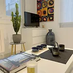 Charmant Studio Parisien Sur Cour Arboree